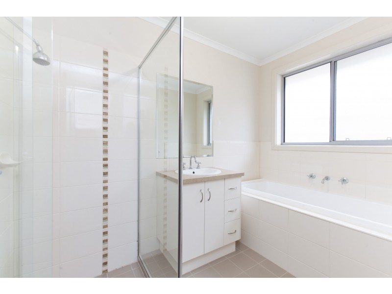 33 Belmont Crescent, Mount Barker SA 5251