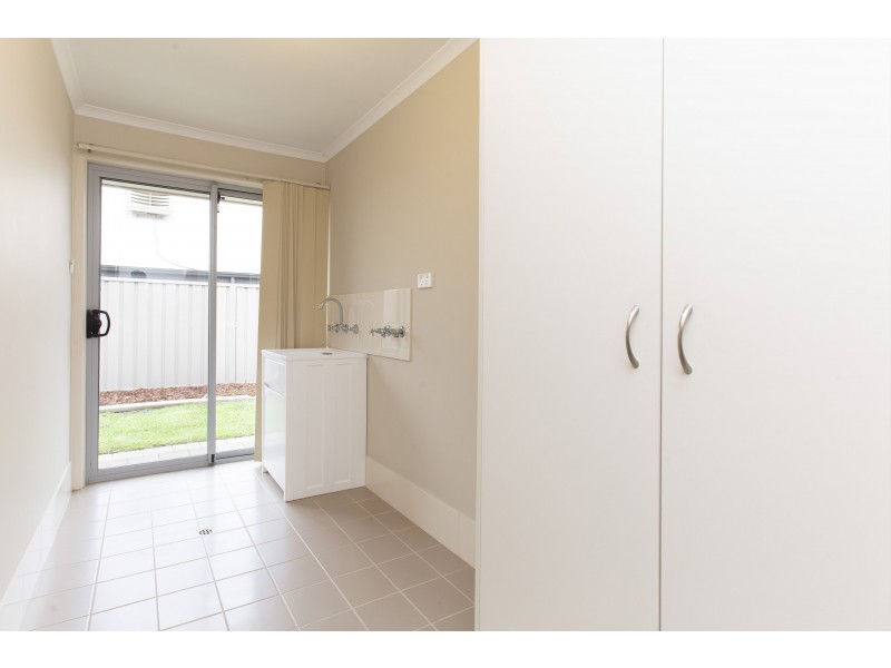 33 Belmont Crescent, Mount Barker SA 5251