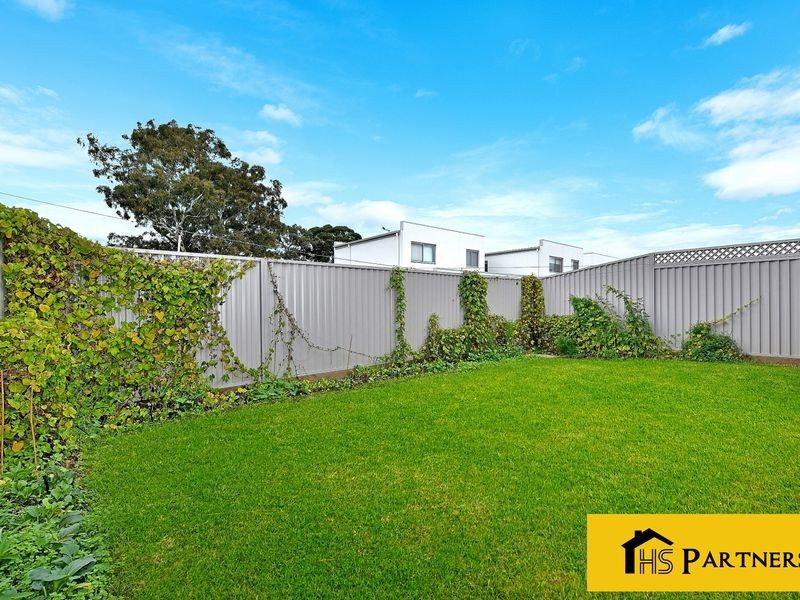 33 Bowaga Circuit, Villawood NSW 2163