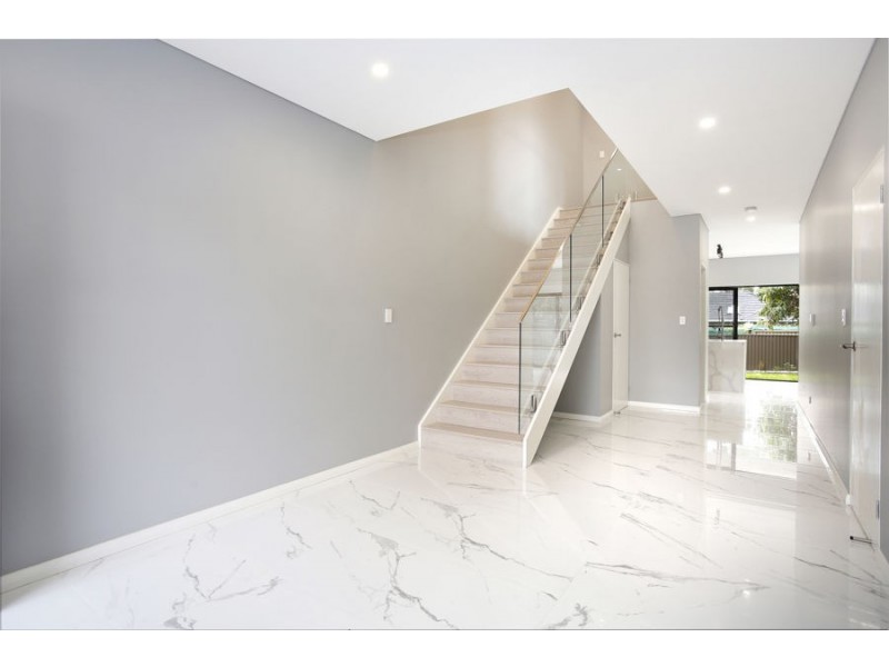 8 Moller Avenue, Birrong NSW 2143