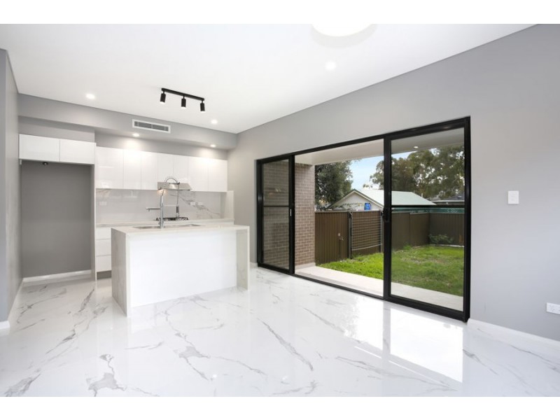 8 Moller Avenue, Birrong NSW 2143