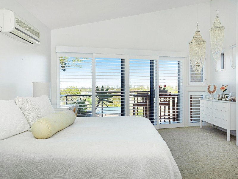 5 Pindari Avenue, Burleigh Heads QLD 4220