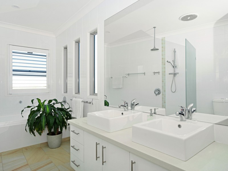 5 Pindari Avenue, Burleigh Heads QLD 4220