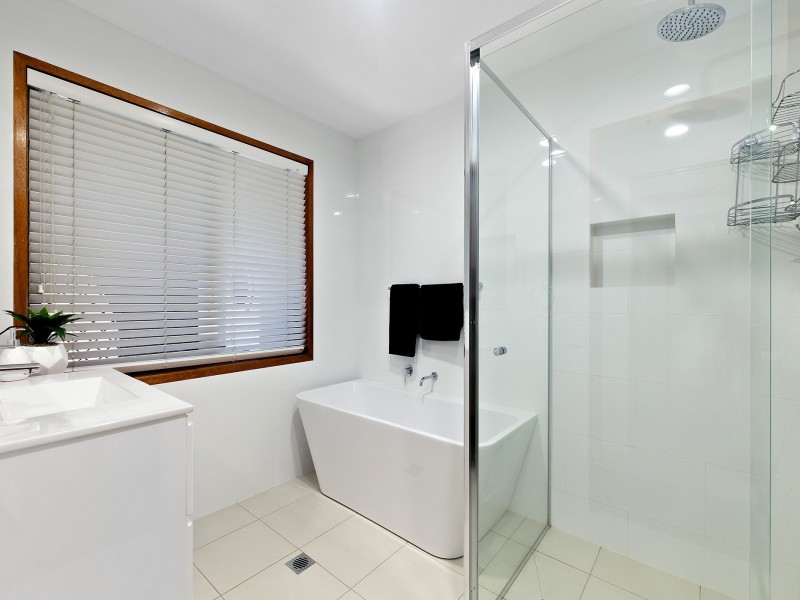 62 Doubleview Drive, Elanora QLD 4221