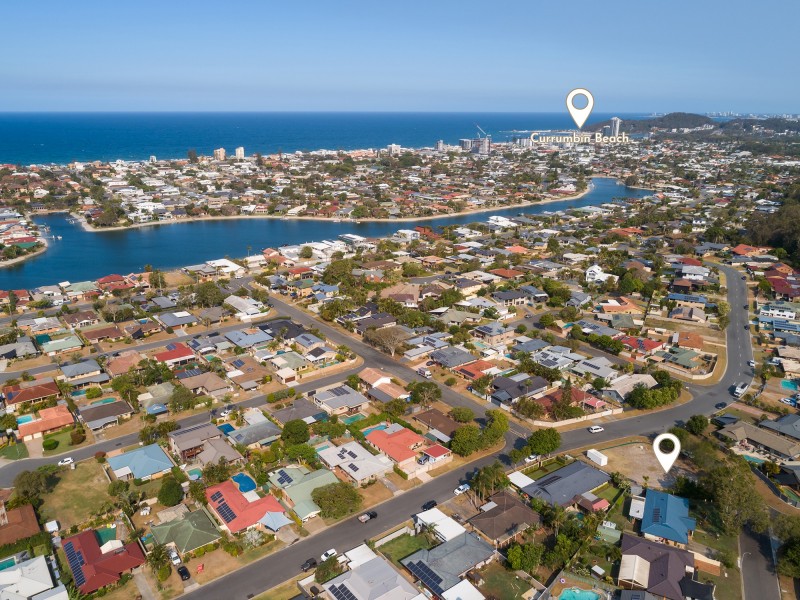 1 Cassia Court, Palm Beach QLD 4221