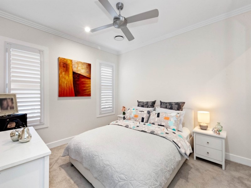 2/18 Bali Avenue, Palm Beach QLD 4221