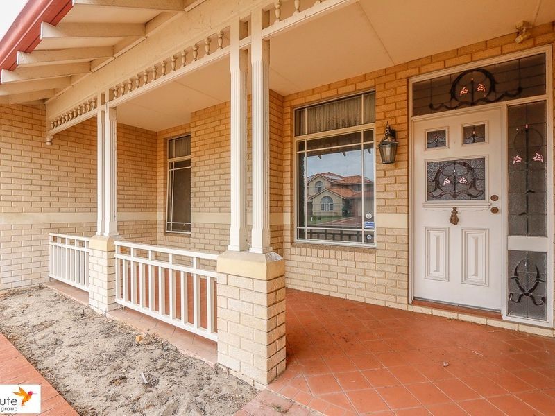2 Saint Martins Close, Churchlands WA 6018