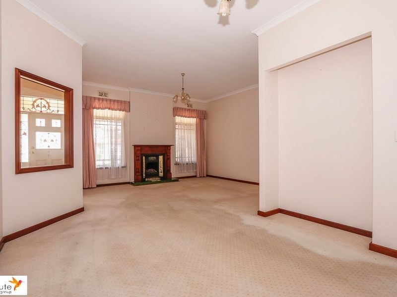 2 Saint Martins Close, Churchlands WA 6018