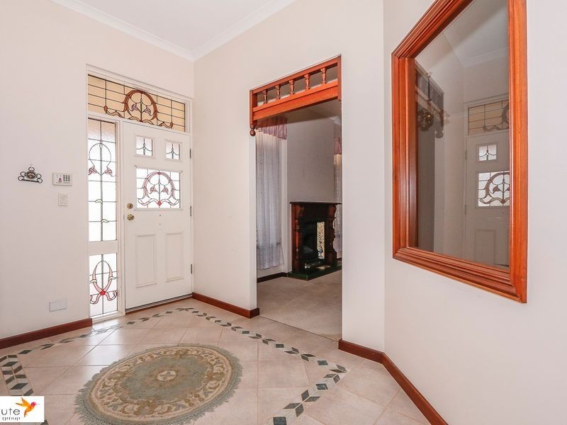2 Saint Martins Close, Churchlands WA 6018