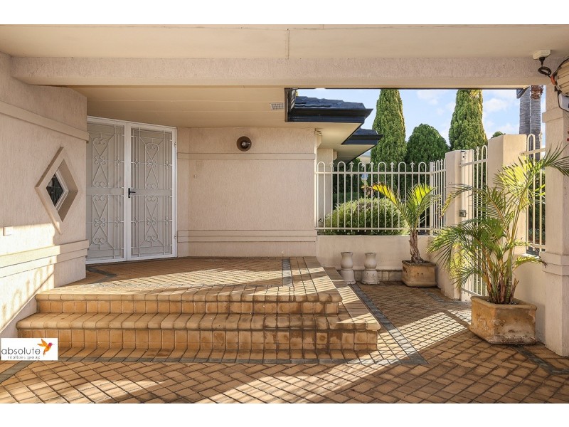 24 Allen-Williams Parade, Winthrop WA 6150