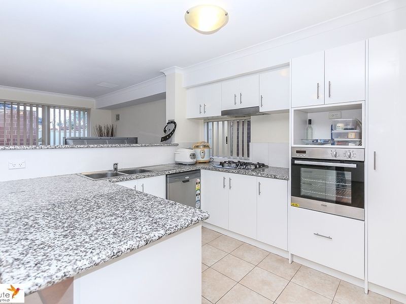 5/17 Yallambee Way, Queens Park WA 6107