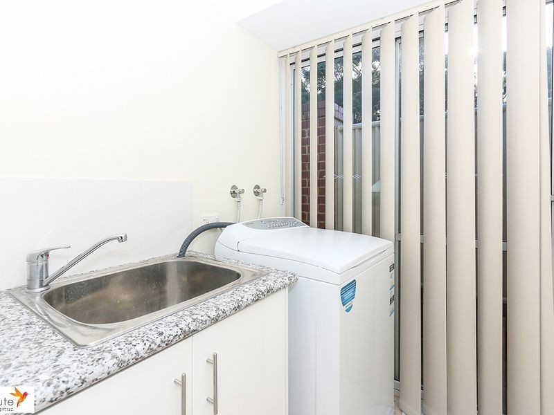 5/17 Yallambee Way, Queens Park WA 6107