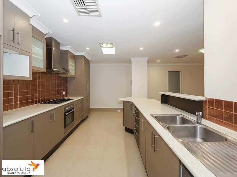 37 Silbert Circle, Winthrop WA 6150