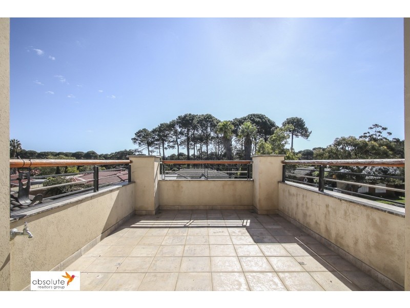 10 Lowan Loop, Karawara WA 6152