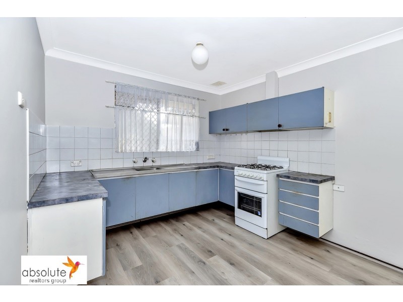 8 Forest Court, Armadale WA 6112