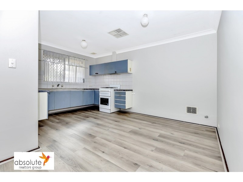 8 Forest Court, Armadale WA 6112