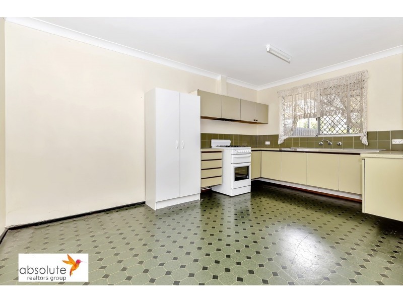 10 Forest Court, Armadale WA 6112