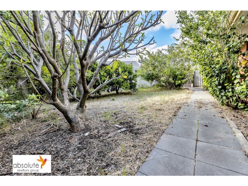 10 Forest Court, Armadale WA 6112