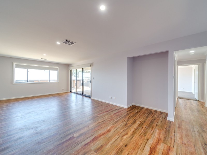 17 McGrath Place, Goulburn NSW 2580