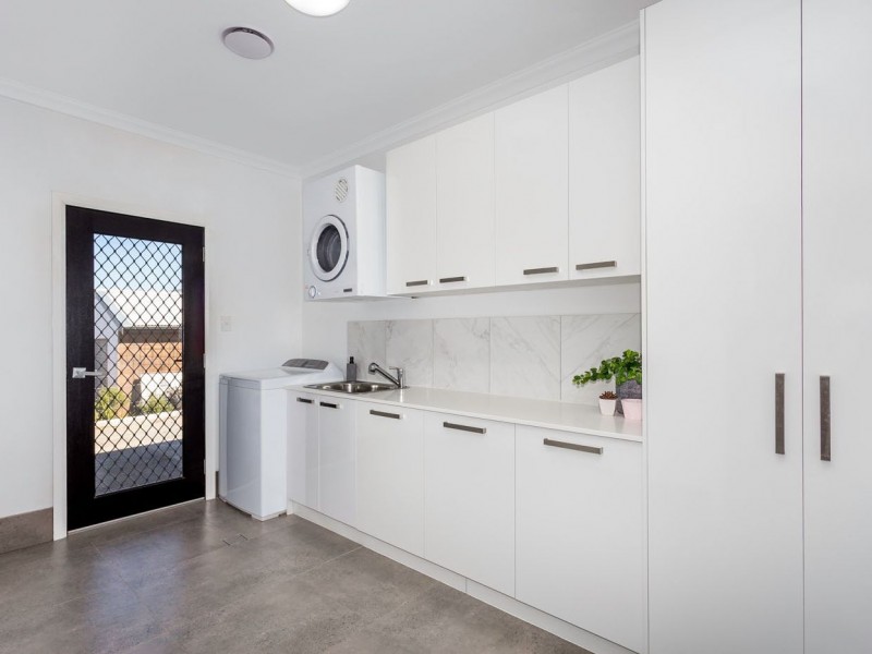 No. 3 Little Close, Goulburn NSW 2580