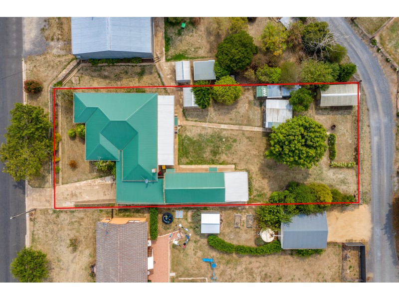 27 Brooklands Street, Crookwell NSW 2583
