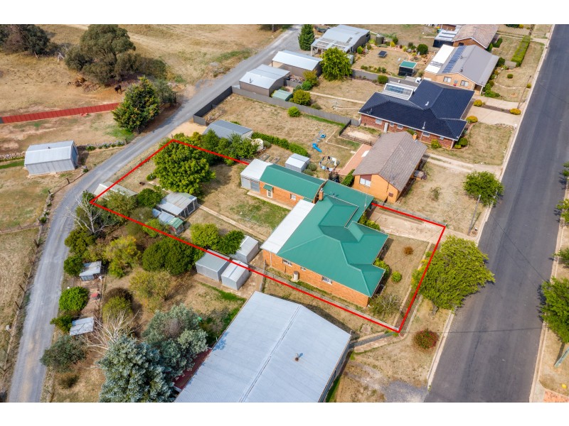 27 Brooklands Street, Crookwell NSW 2583
