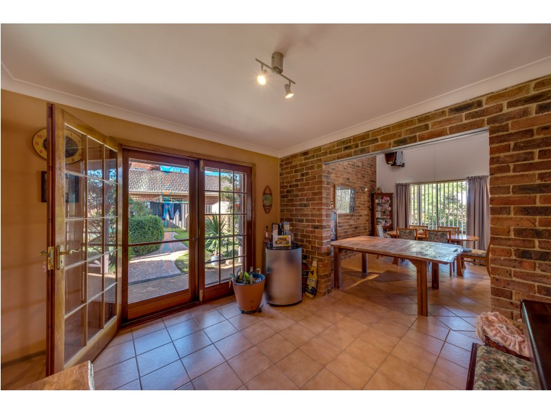 11 Chantilly Ct, Goulburn NSW 2580