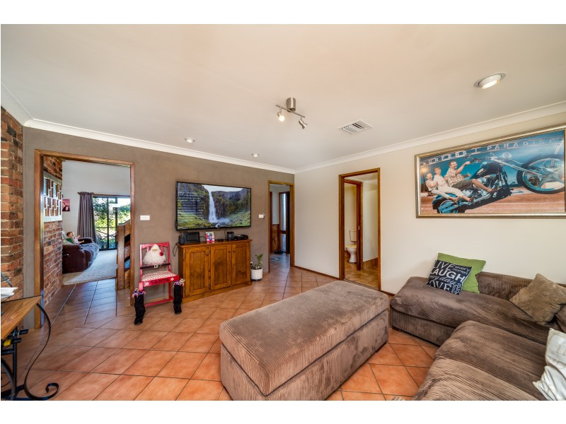 11 Chantilly Ct, Goulburn NSW 2580