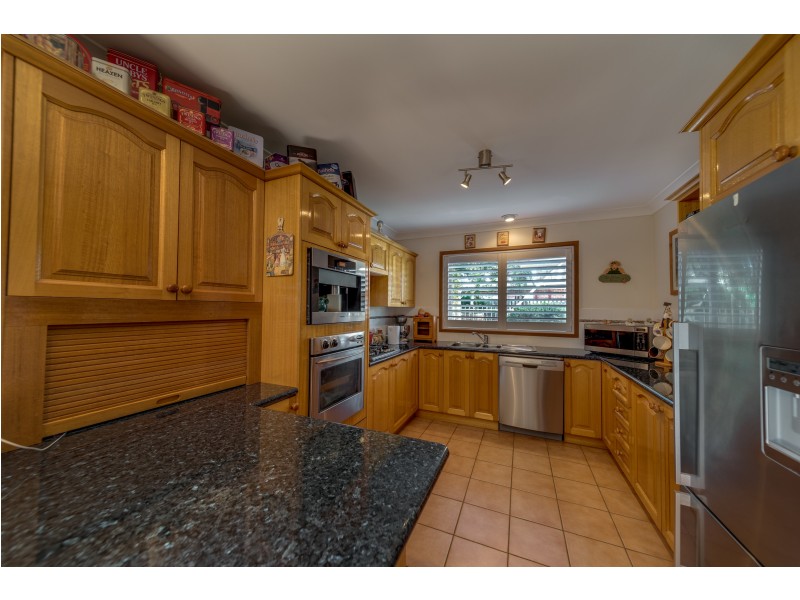 11 Chantilly Ct, Goulburn NSW 2580