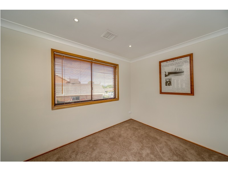 11 Chantilly Ct, Goulburn NSW 2580