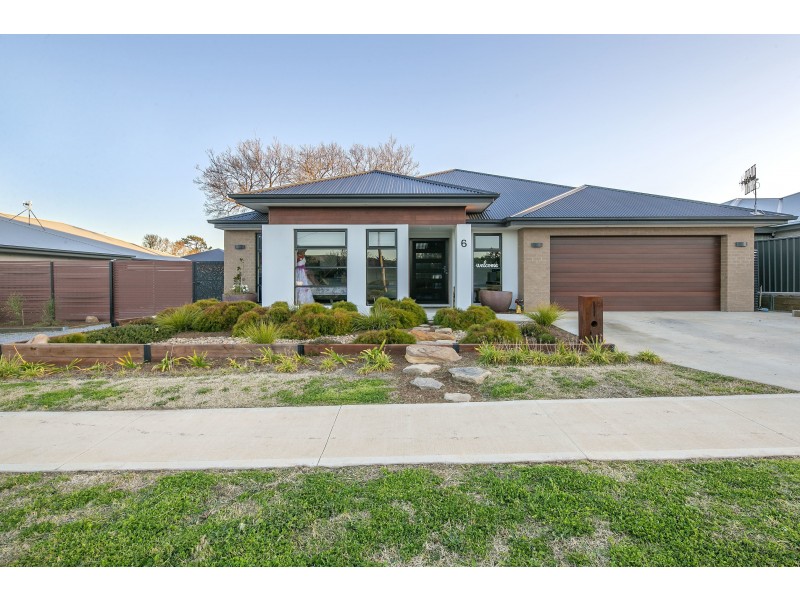 6 Wollondilly Ave, Goulburn NSW 2580