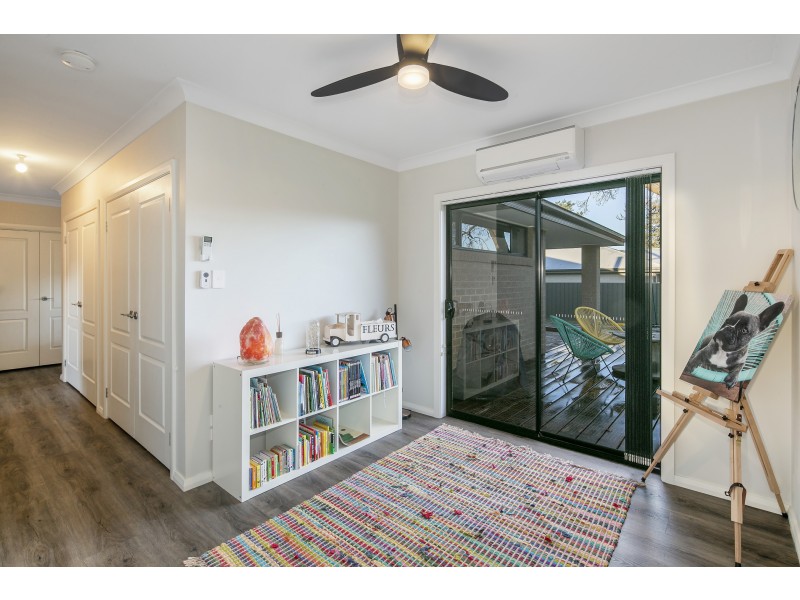 6 Wollondilly Ave, Goulburn NSW 2580