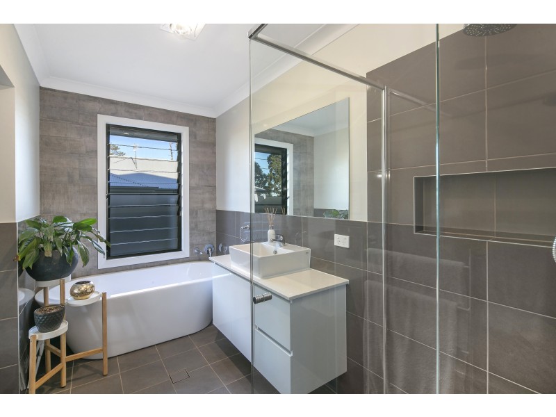 6 Wollondilly Ave, Goulburn NSW 2580