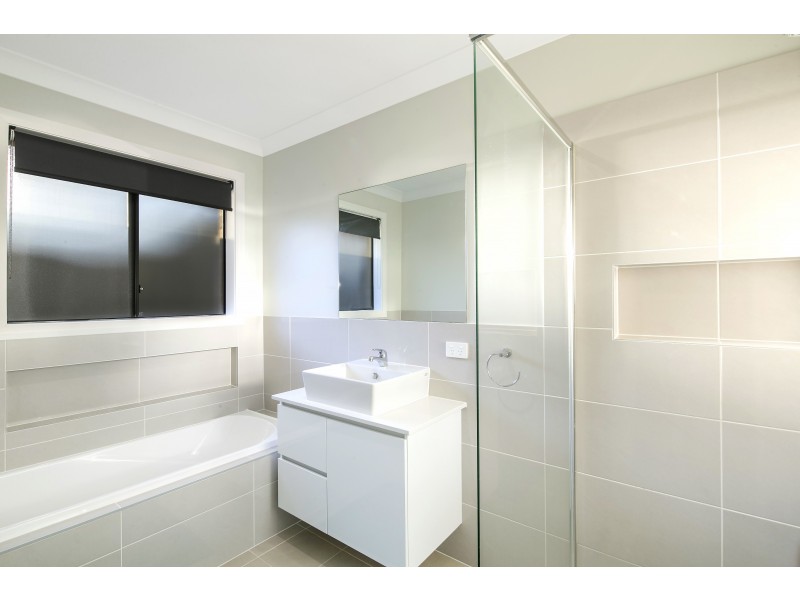 6 Wollondilly Ave, Goulburn NSW 2580