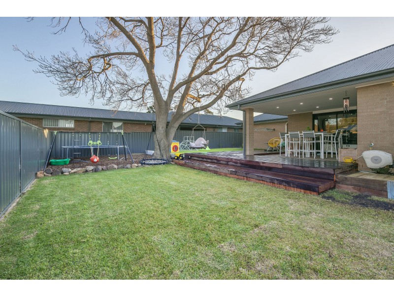 6 Wollondilly Ave, Goulburn NSW 2580