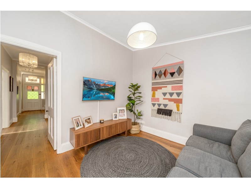 144 Clinton St, Goulburn NSW 2580