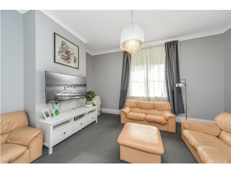 144 Clinton St, Goulburn NSW 2580