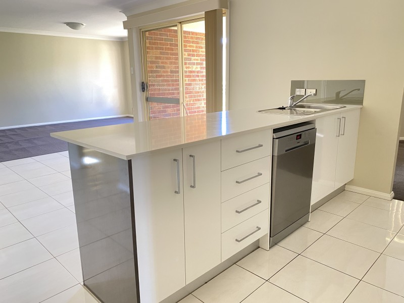 18 Mcdermott Dr, Goulburn NSW 2580