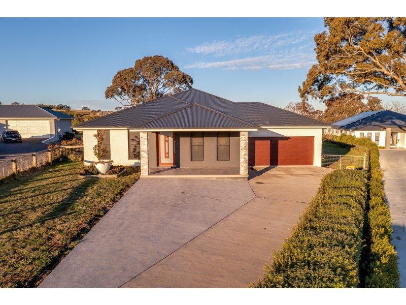 7 Little Close, Goulburn NSW 2580