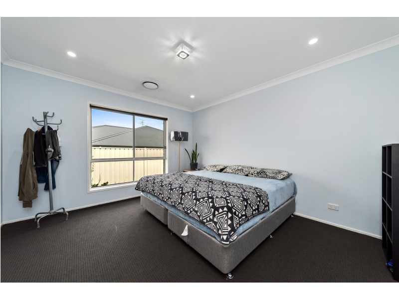 6 Voyager Ave, Goulburn NSW 2580