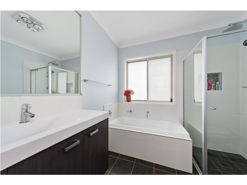 6 Voyager Ave, Goulburn NSW 2580