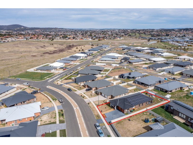 6 Voyager Ave, Goulburn NSW 2580