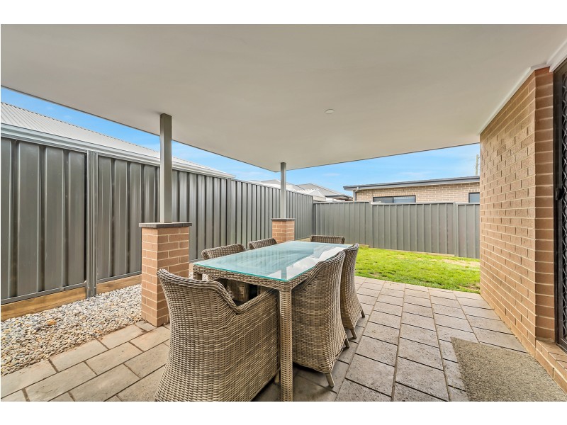5 Huxtable Place, Goulburn NSW 2580