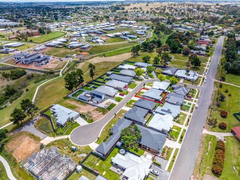 5 Huxtable Place, Goulburn NSW 2580