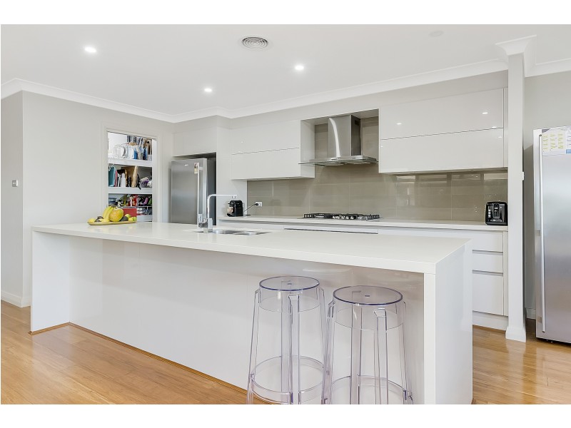 9 Poidevin Place, Goulburn NSW 2580
