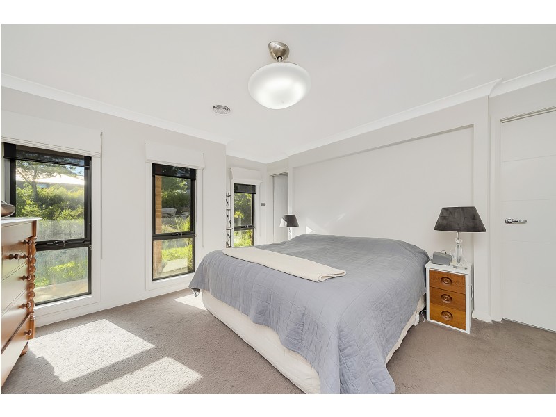 9 Poidevin Place, Goulburn NSW 2580