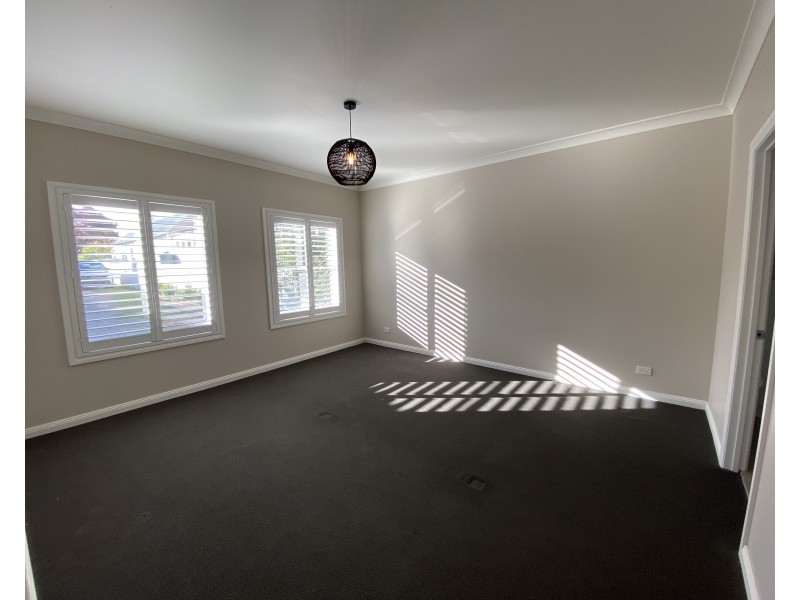 35A Reign St, Goulburn NSW 2580