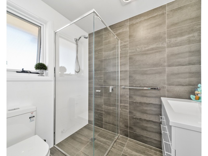 1/5 Lucas Cl, Goulburn NSW 2580