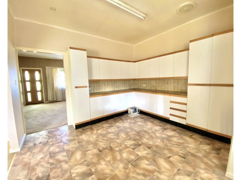 60 Queen St, Goulburn NSW 2580