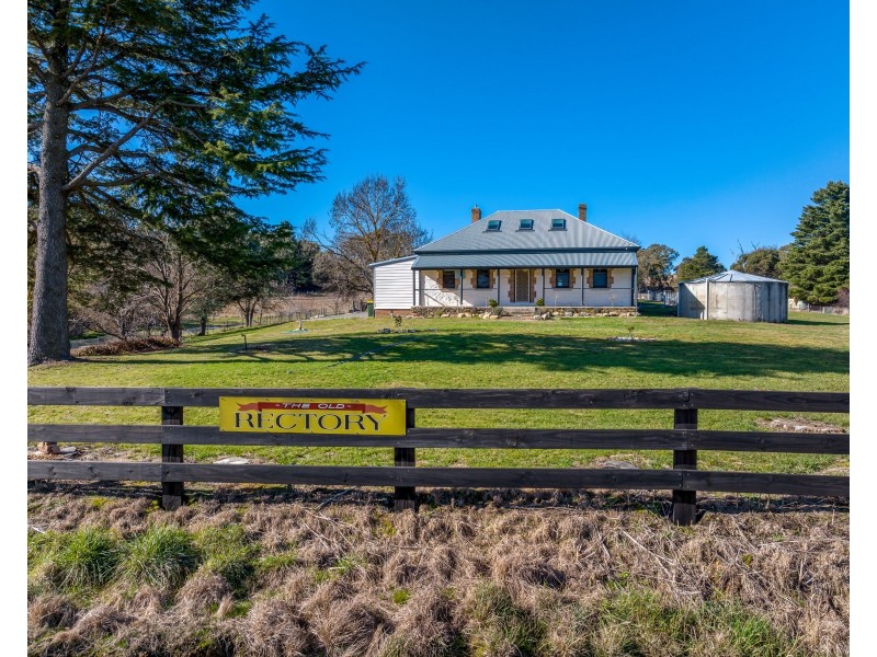 107 Queen St, Binda NSW 2583